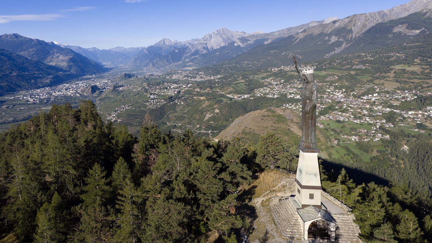 Depuis 90 ans, il veille sur le Valais