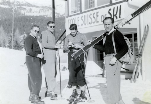de g à d _ heinrich gentinetta otto gentinetta martin barras et alex gentinetta 1937 [mediaCopyright: © Archives d’Alex Sports]