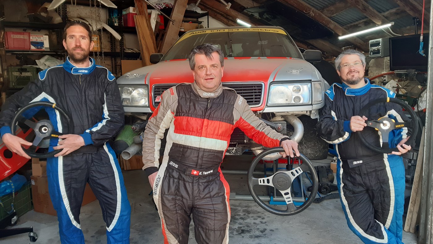 Trois hommes, des bolides et des pentes